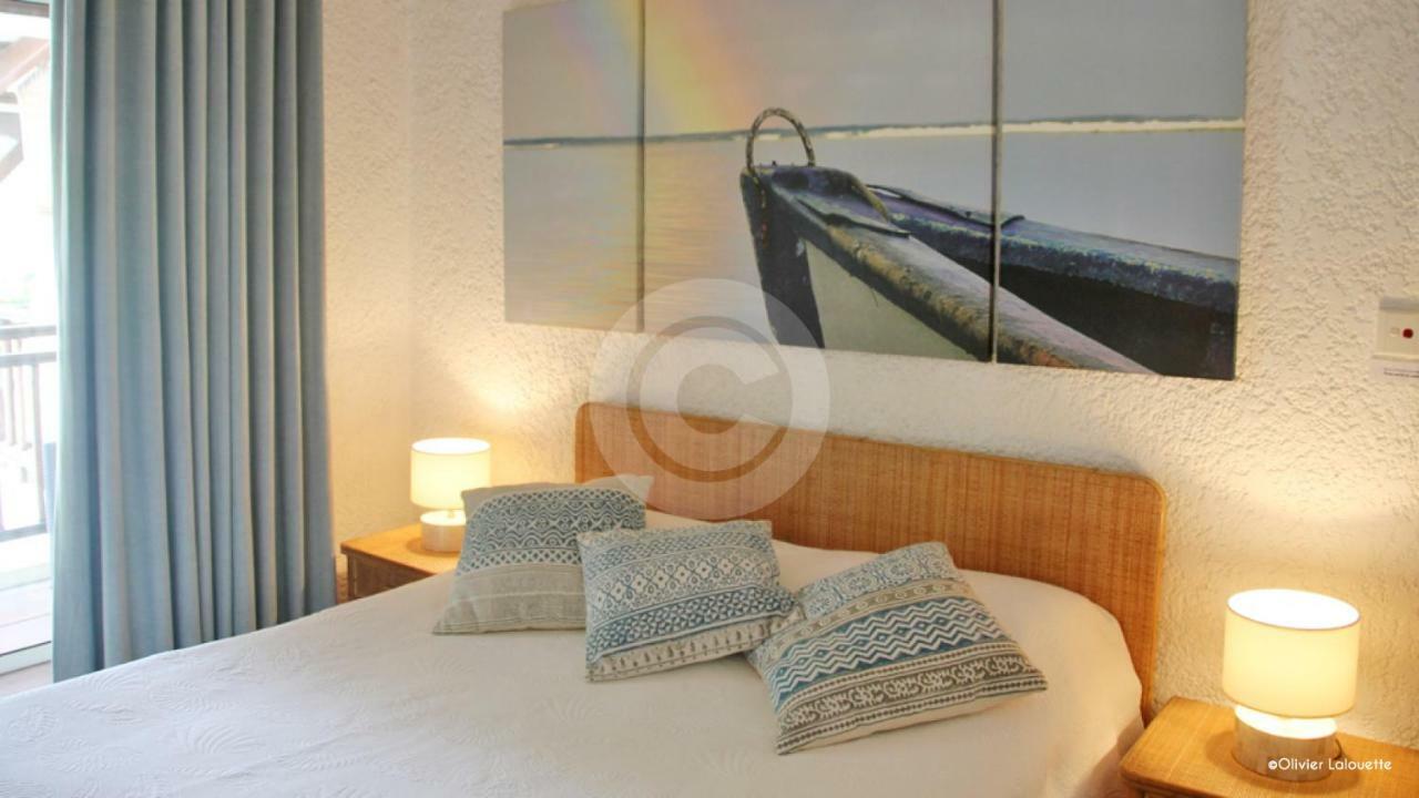 Fantastic Spacious Beachfront Villavacances Гранд-Бэй Экстерьер фото